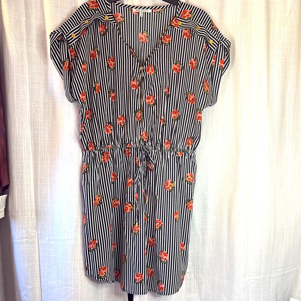 Black and White Midi Sundress with Raglan Sleeves
